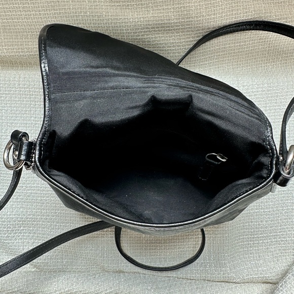 Coach Cross Body Bag - Picture 8 of 9